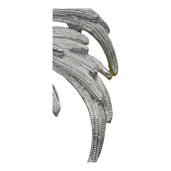 Vintage Sarah Coventry Silver-Tone Swirl Brooch Pin With Faux Pearl Center - Picture 8 of 8